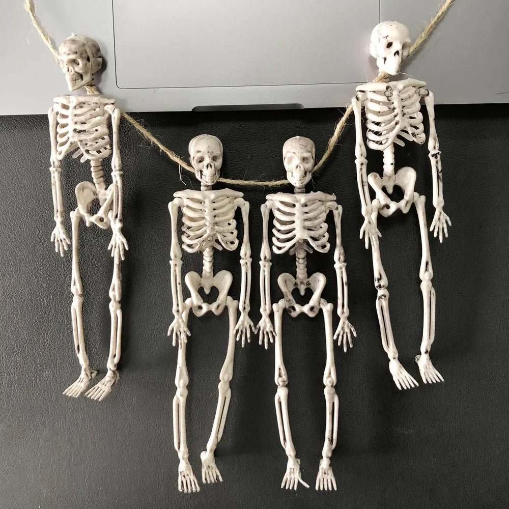 Skull Hanging Ghost Simulation