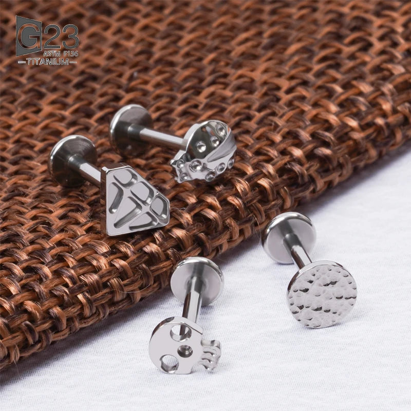 F136 Titanium 16G Pacman Game Ghost Stud Earring