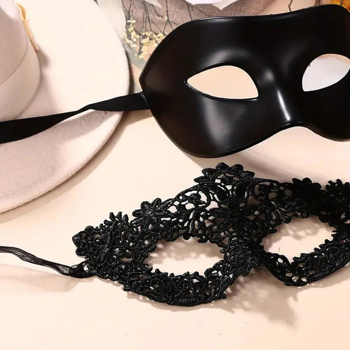 2pcs Elegant Black Lace Masquerade Mask