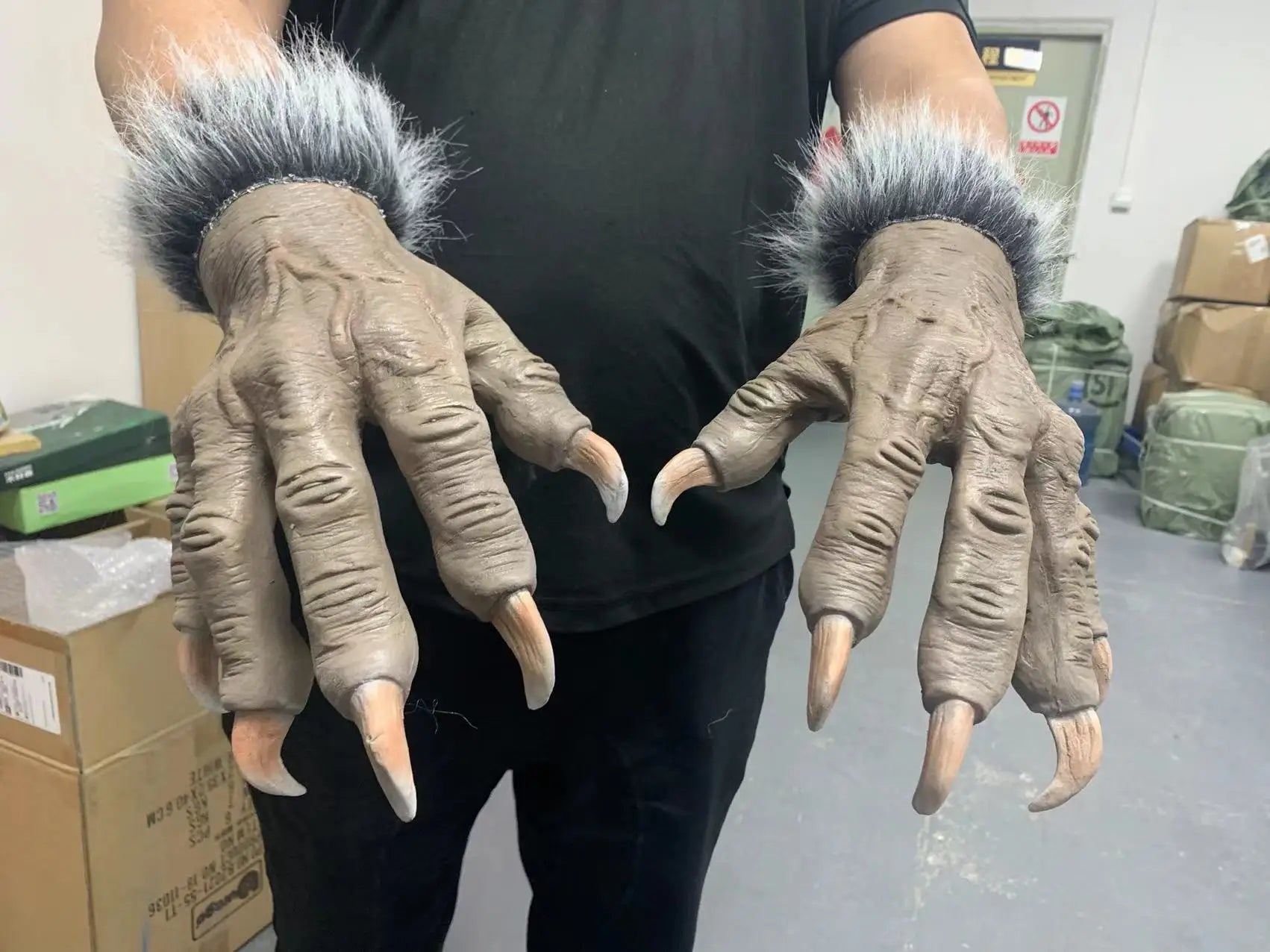 Scary Wolf Werewolf Claw Gloves - Festivewarehouse™