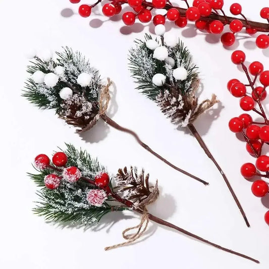 Artificial Pine Cones, Rope and Snowflakes