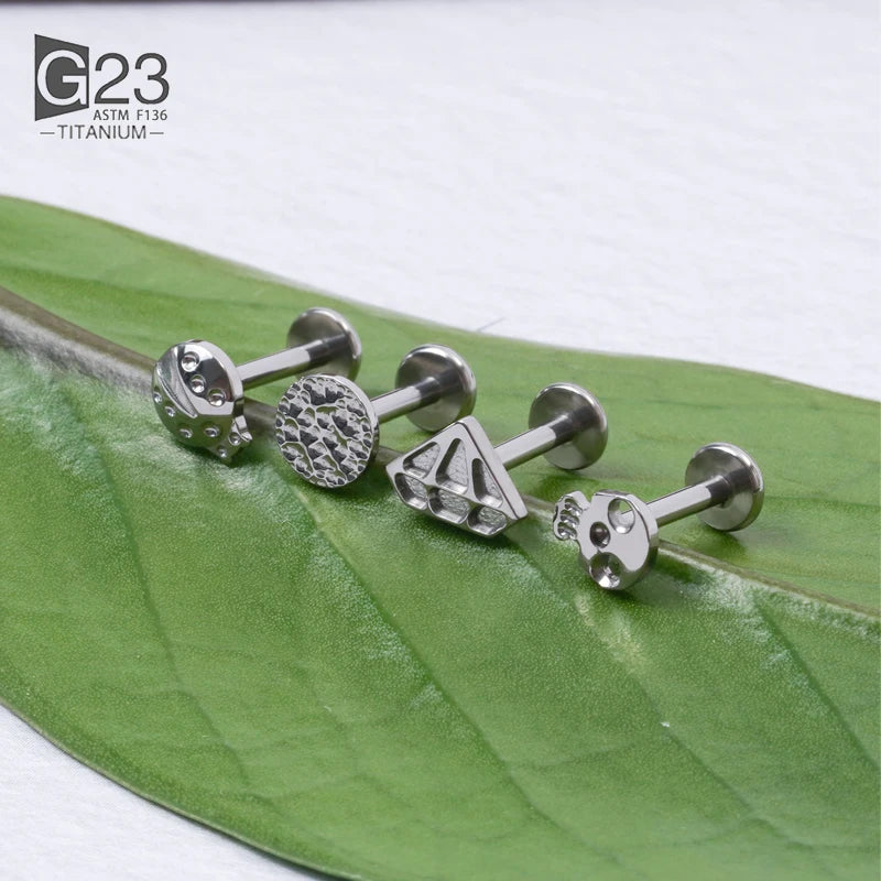 F136 Titanium 16G Pacman Game Ghost Stud Earring