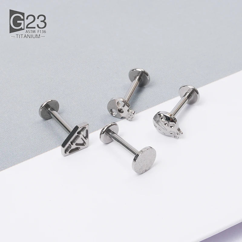 F136 Titanium 16G Pacman Game Ghost Stud Earring