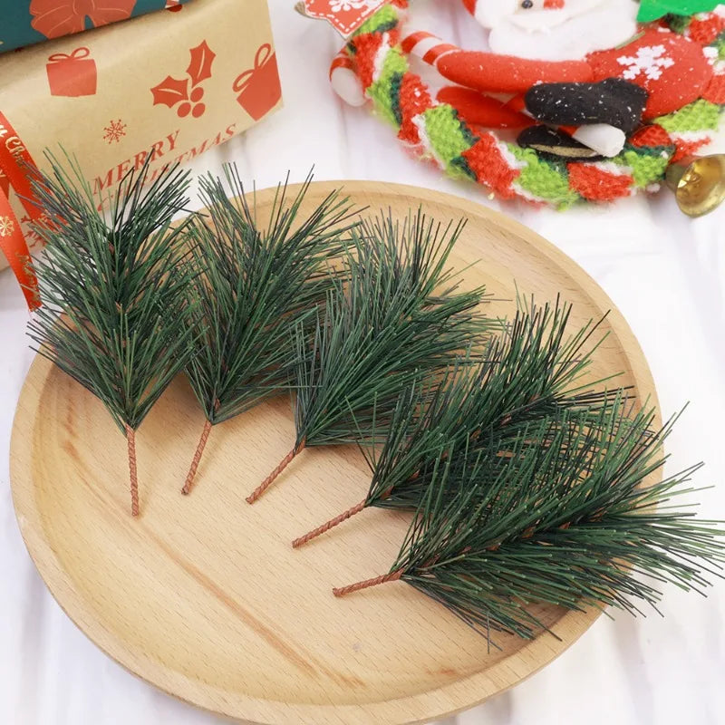 Christmas Decor - Artificial Flowers & Greenery, Gift Decor - Decorative Wreath for Home & Holiday