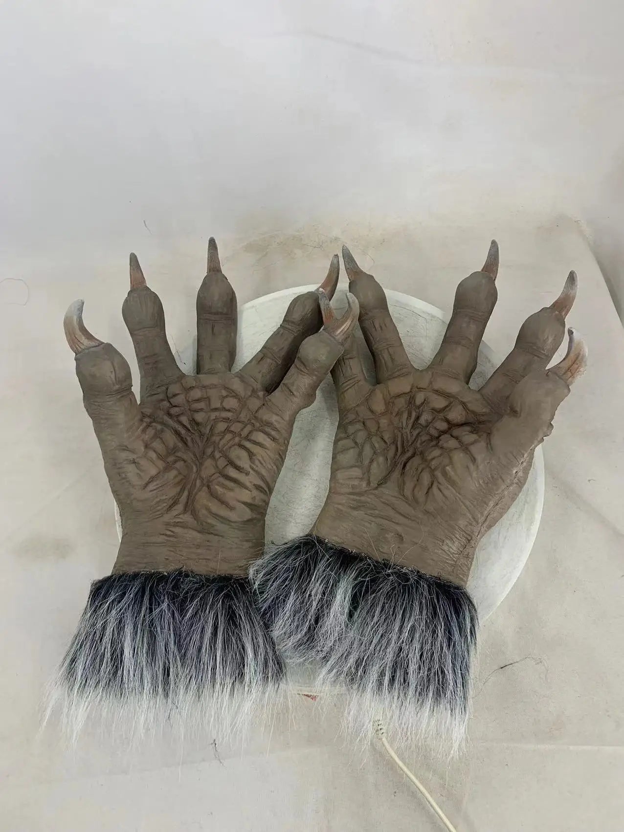 Scary Wolf Werewolf Claw Gloves - Festivewarehouse™